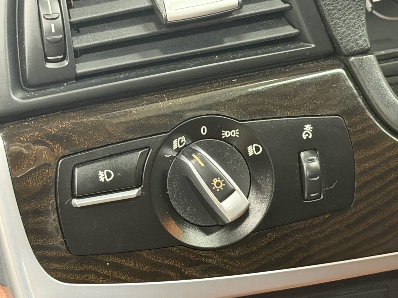 Used 2015 BMW 528i Sedan RWD image 25