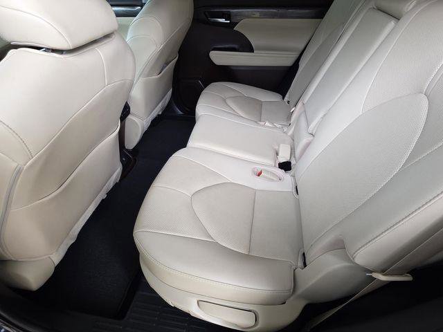 Certified 2021 Toyota Highlander Limited image 10