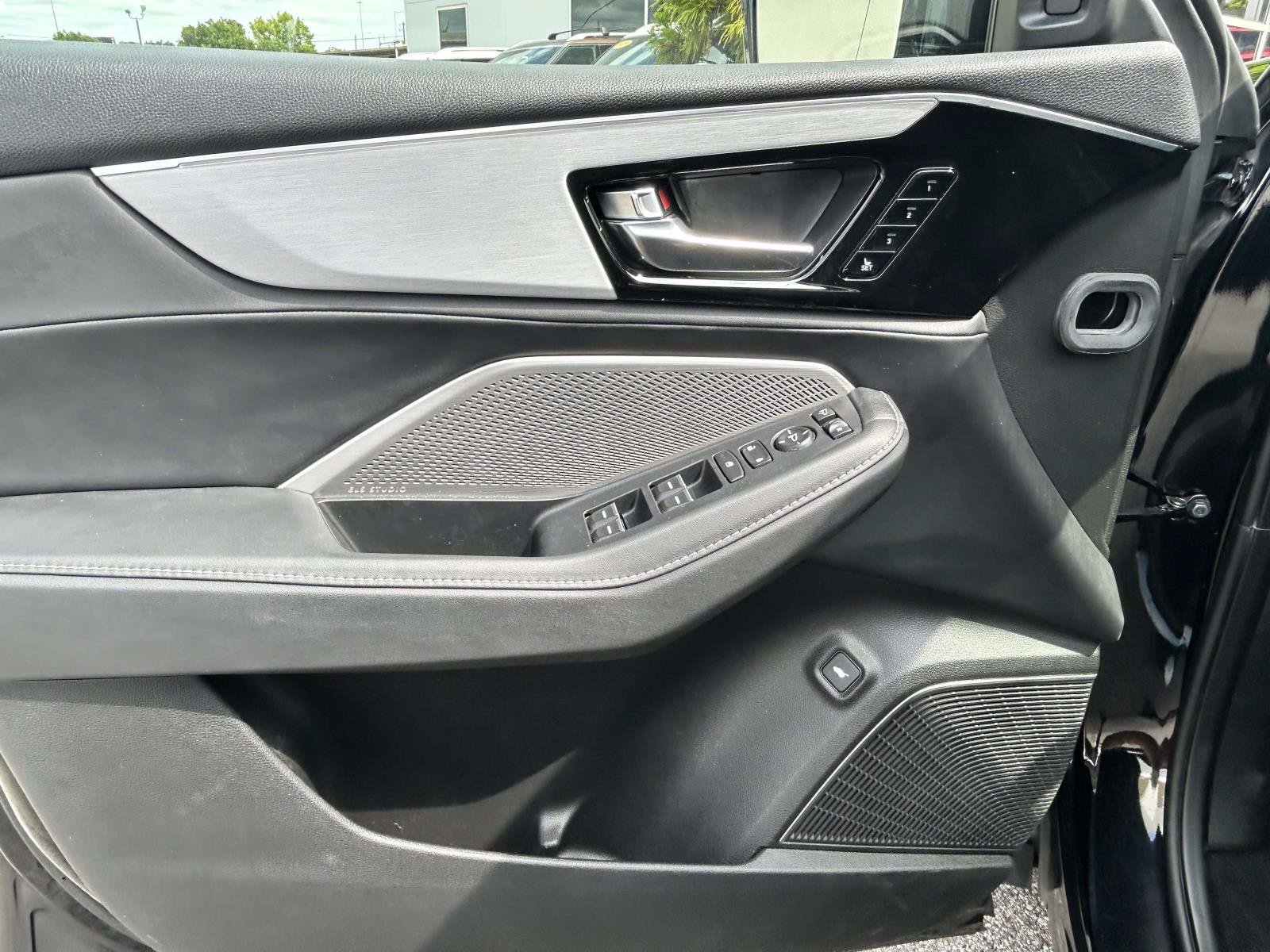 Used 2024 Acura MDX w/ Technology Package AWD/4WD image 12