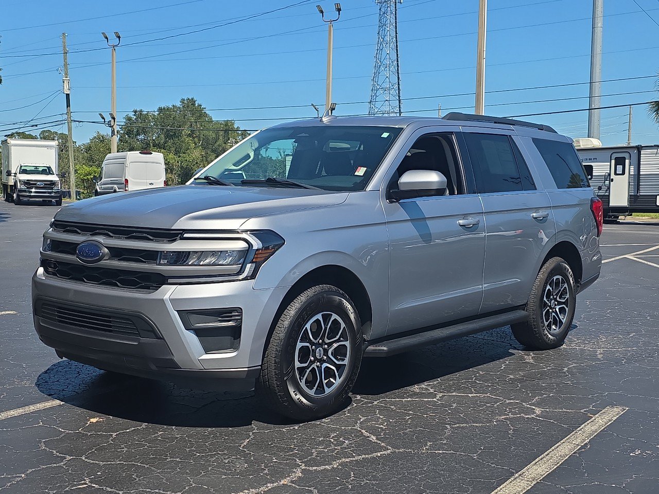 Used 2024 Ford Expedition XLT AWD/4WD image 10