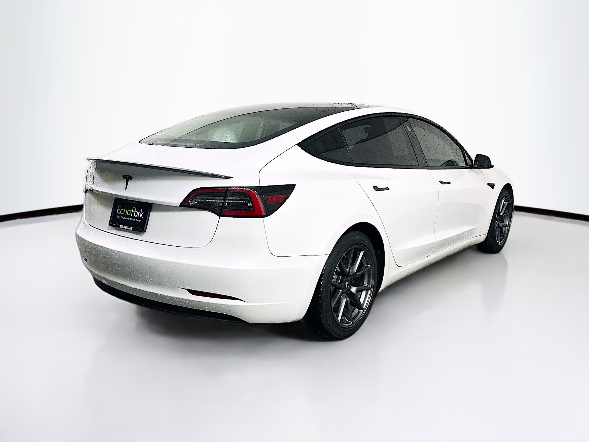 Used 2021 Tesla Model 3 Standard Range Plus image 9