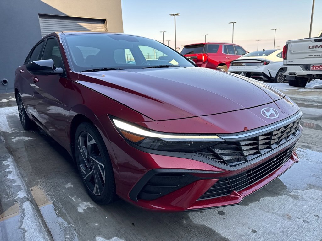 Certified 2025 Hyundai Elantra Sport image 3