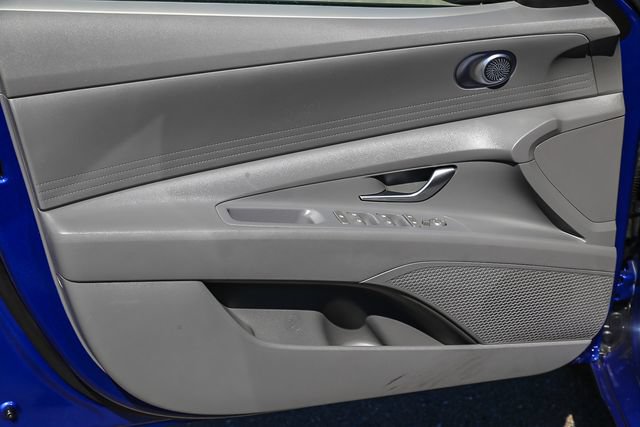 Certified 2023 Hyundai Elantra SE FWD image 23