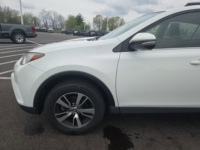 Used 2016 Toyota RAV4 XLE AWD/4WD image 16