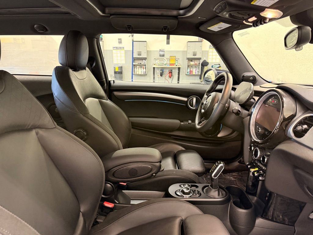 Certified 2024 MINI Cooper SE image 25