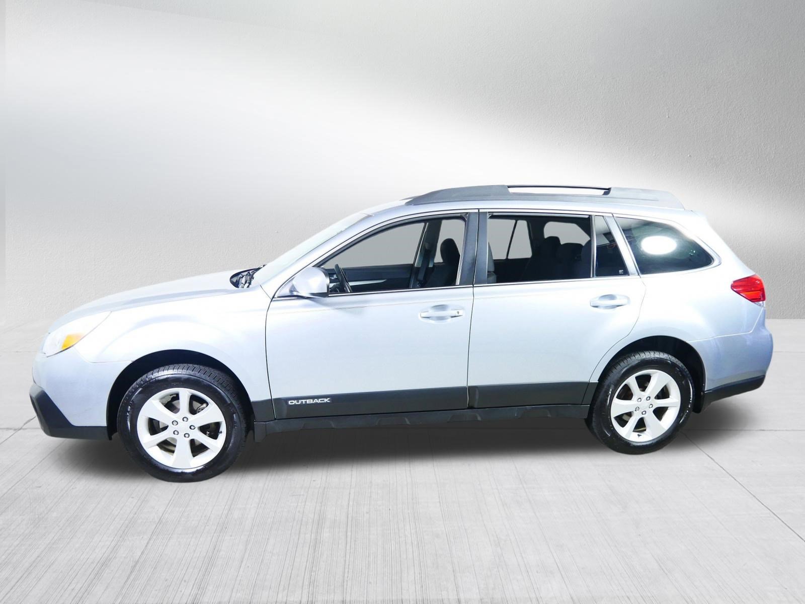 Used 2013 Subaru Outback 2.5i Premium AWD/4WD image 4