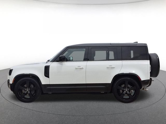 Used 2025 Land Rover Defender 110 X-Dynamic SE AWD/4WD image 8