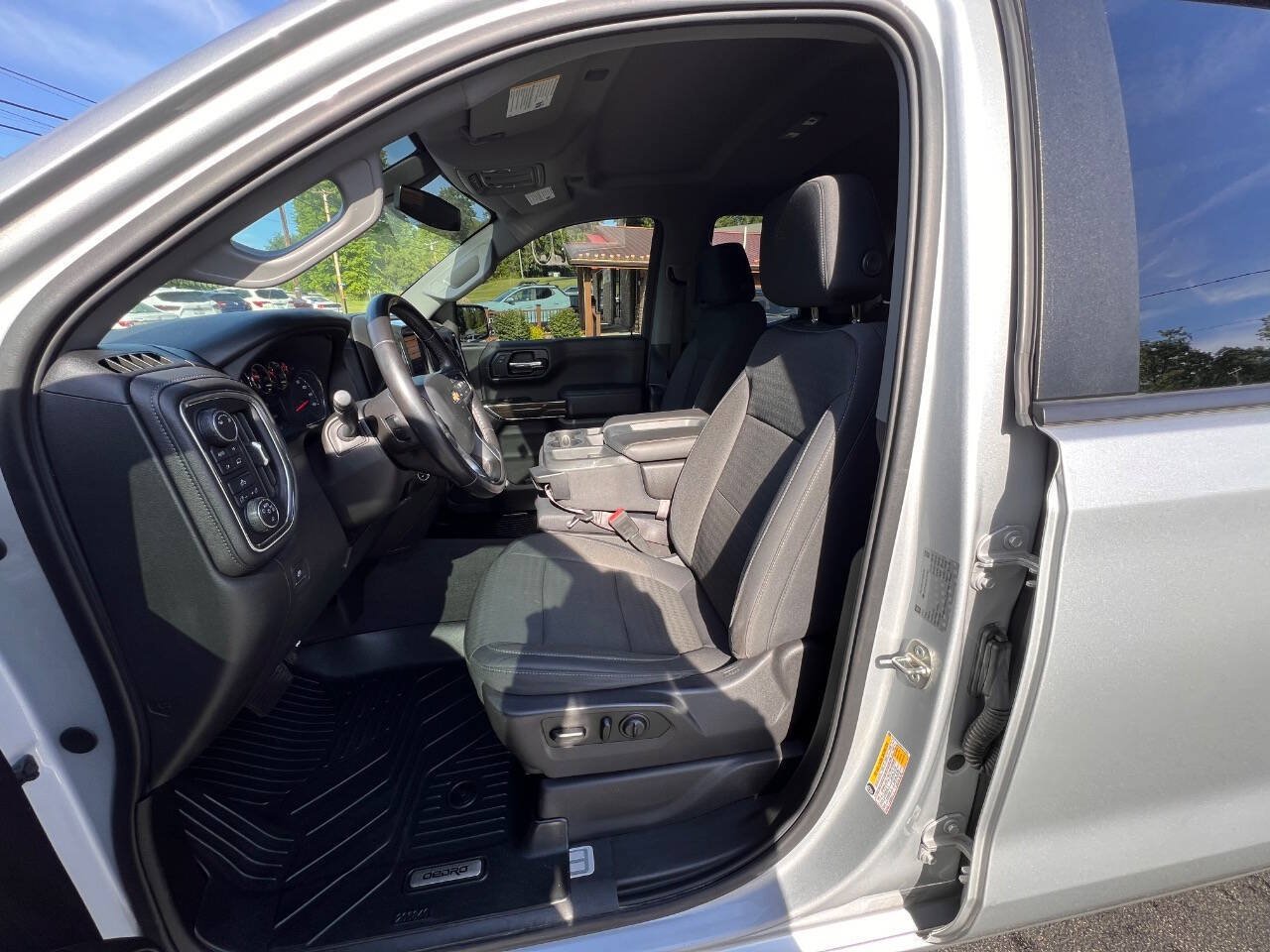 Used 2019 Chevrolet Silverado 1500 LT w/ All-Star Edition AWD/4WD image 12