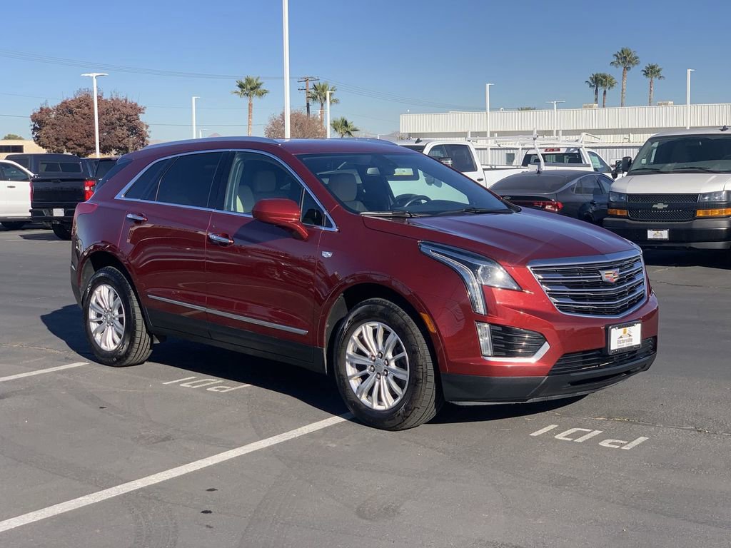 Certified 2017 Cadillac XT5 FWD image 3