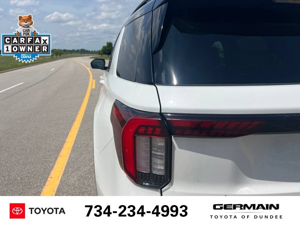 Used 2025 Ford Explorer ST AWD/4WD image 18