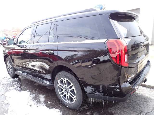 New 2026 Ford Expedition Active image 3