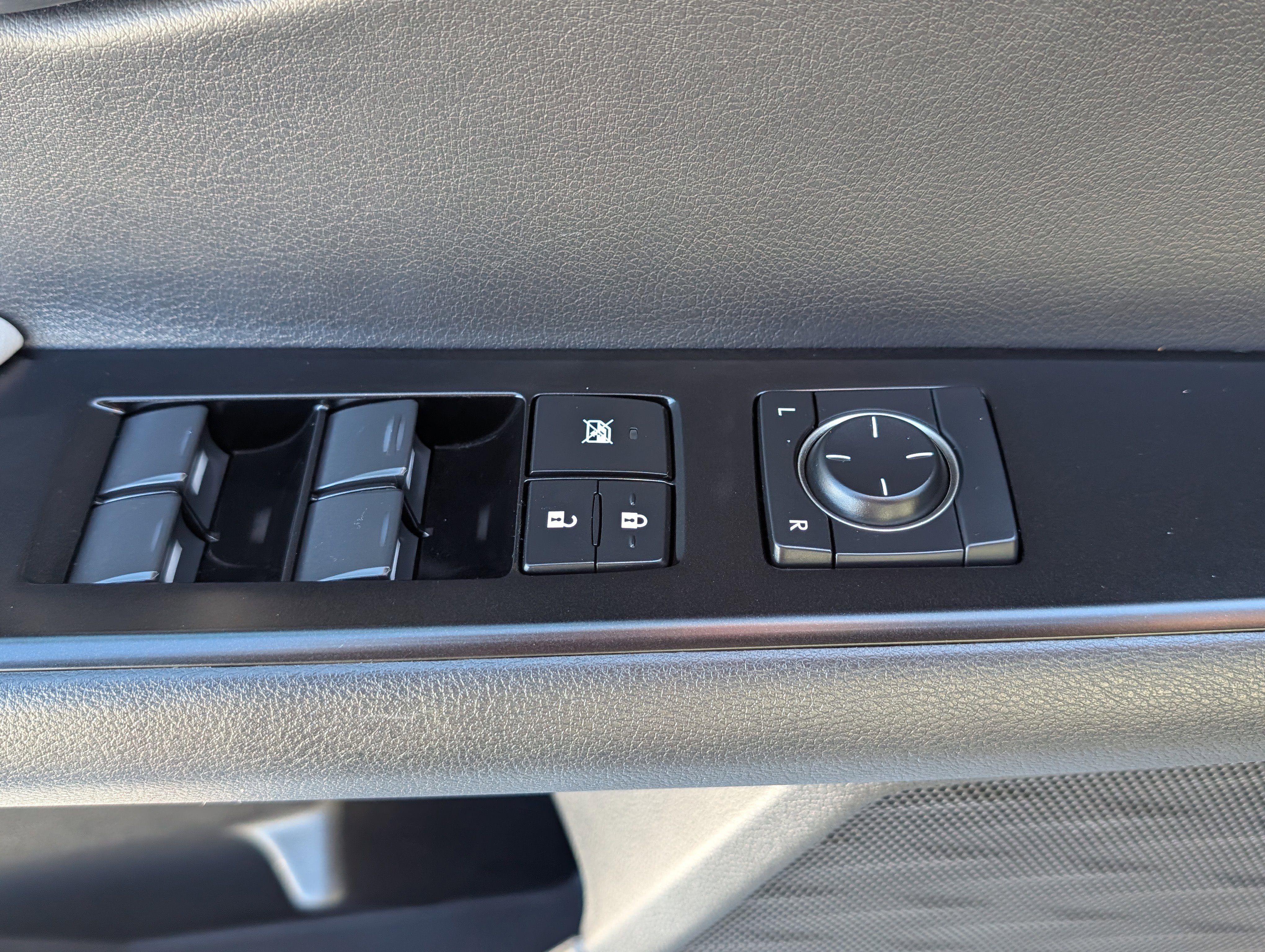 Used 2020 Lexus UX 250h w/ Premium Package image 20