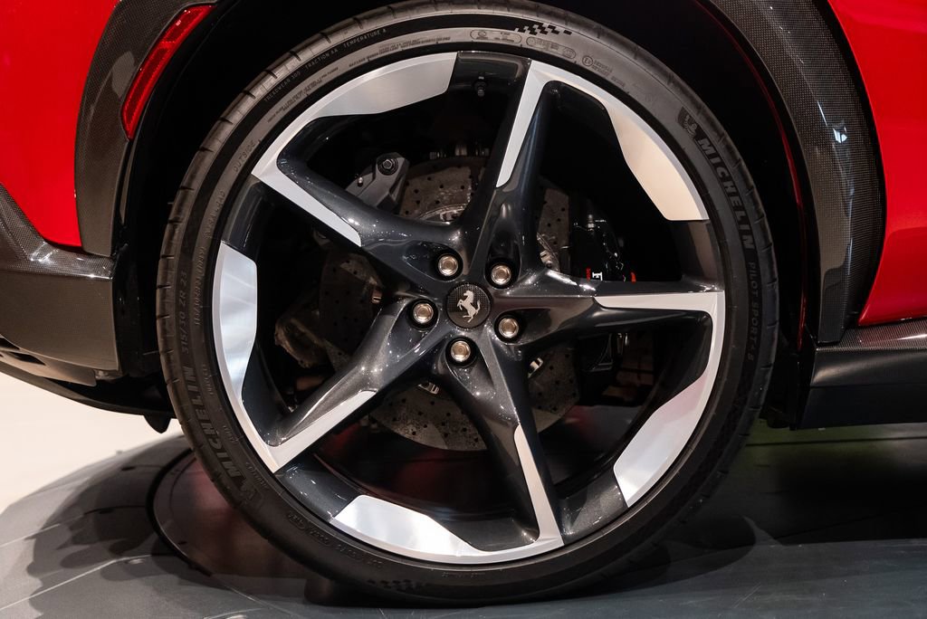 Certified 2025 Ferrari Purosangue AWD/4WD image 15