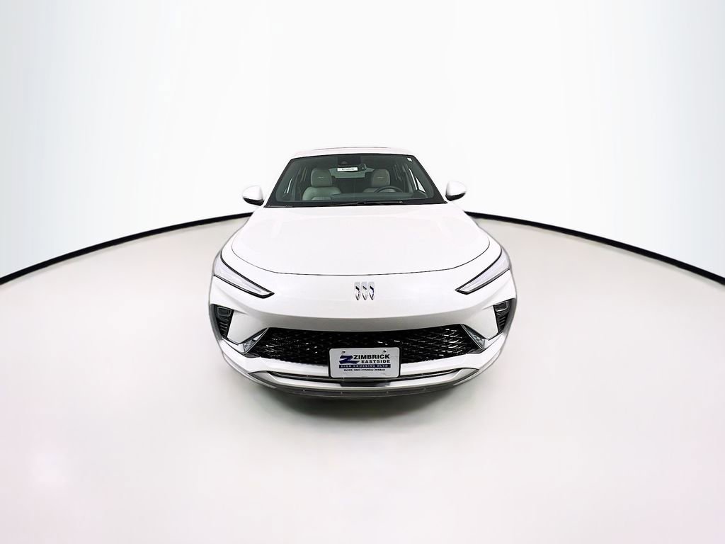 New 2025 Buick Envista Avenir image 2