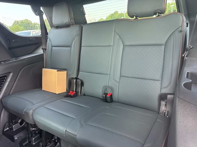 New 2026 GMC Yukon AT4 w/ AT4 Premium Plus Package AWD/4WD image 18