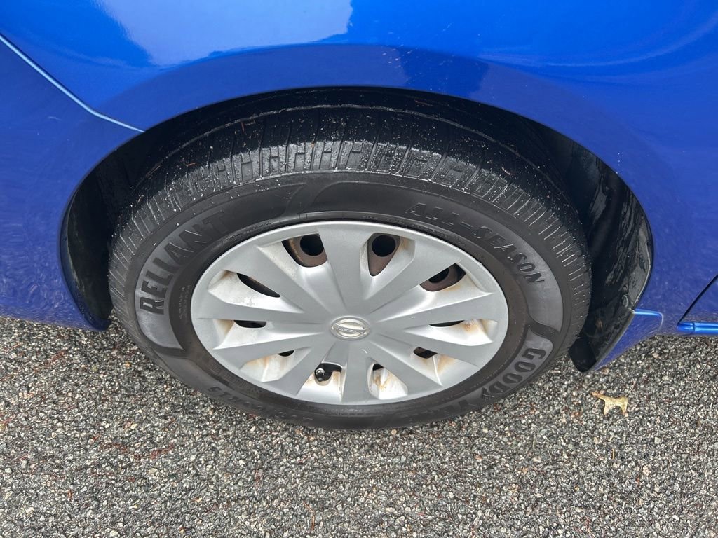 Used 2016 Nissan Versa SV FWD image 12