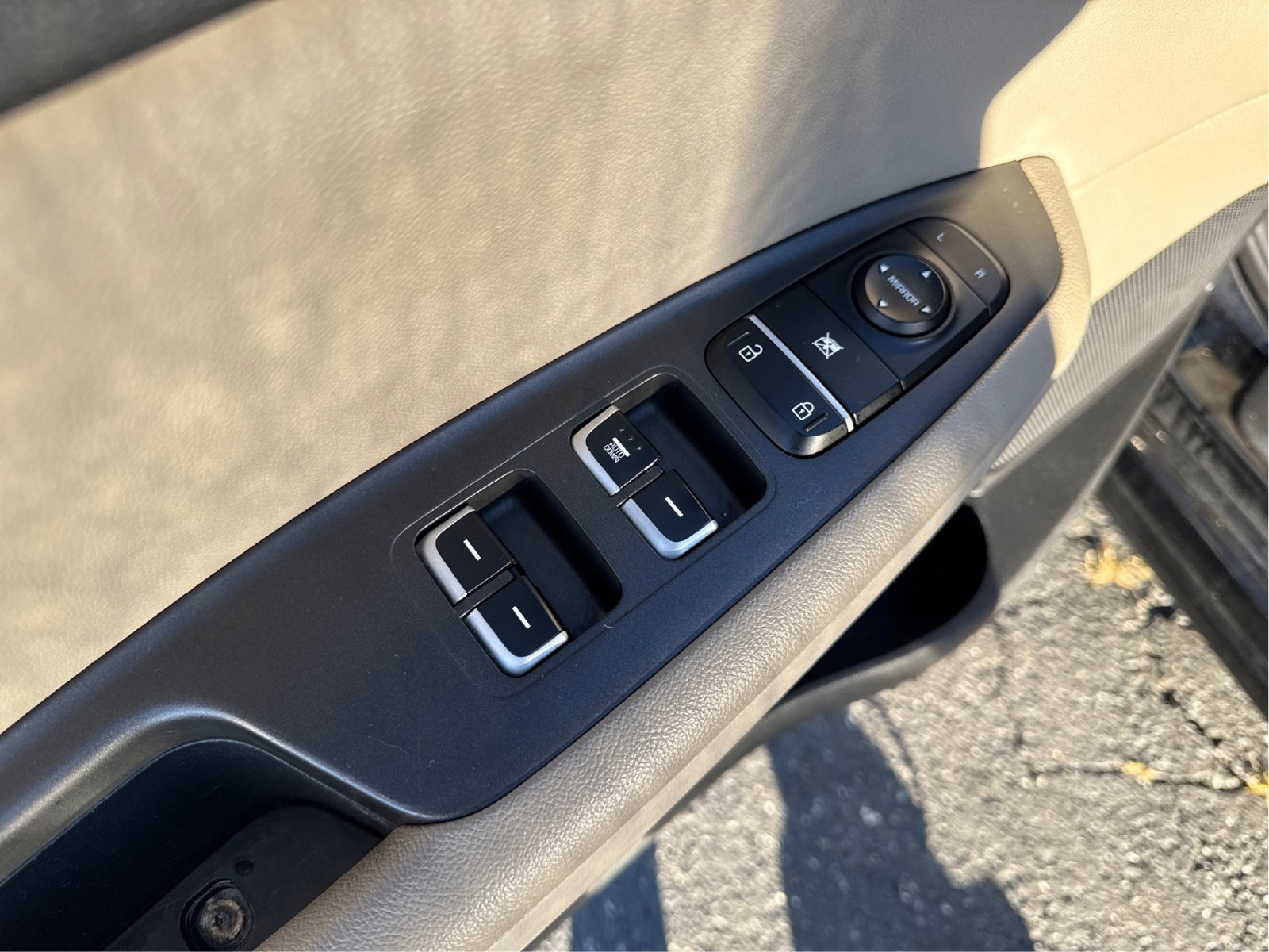 Used 2018 Kia Optima LX w/ 17" Alloy Wheels Package FWD image 31