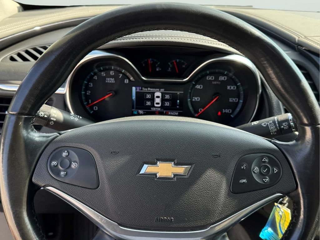 Used 2017 Chevrolet Impala LT FWD image 32