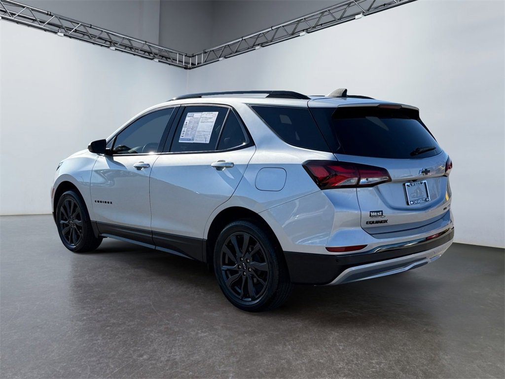 Certified 2022 Chevrolet Equinox RS image 3