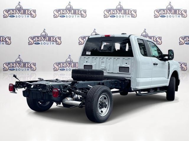 New 2026 Ford F350 XL w/ XL Chrome Package AWD/4WD image 3