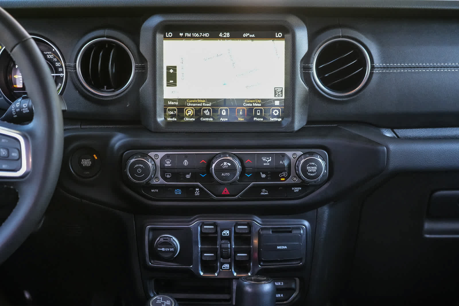 Used 2023 Jeep Wrangler Unlimited Sahara w/ Cold Weather Group AWD/4WD image 13