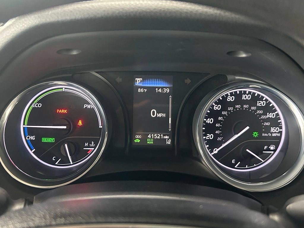 Used 2020 Toyota Camry LE FWD image 32