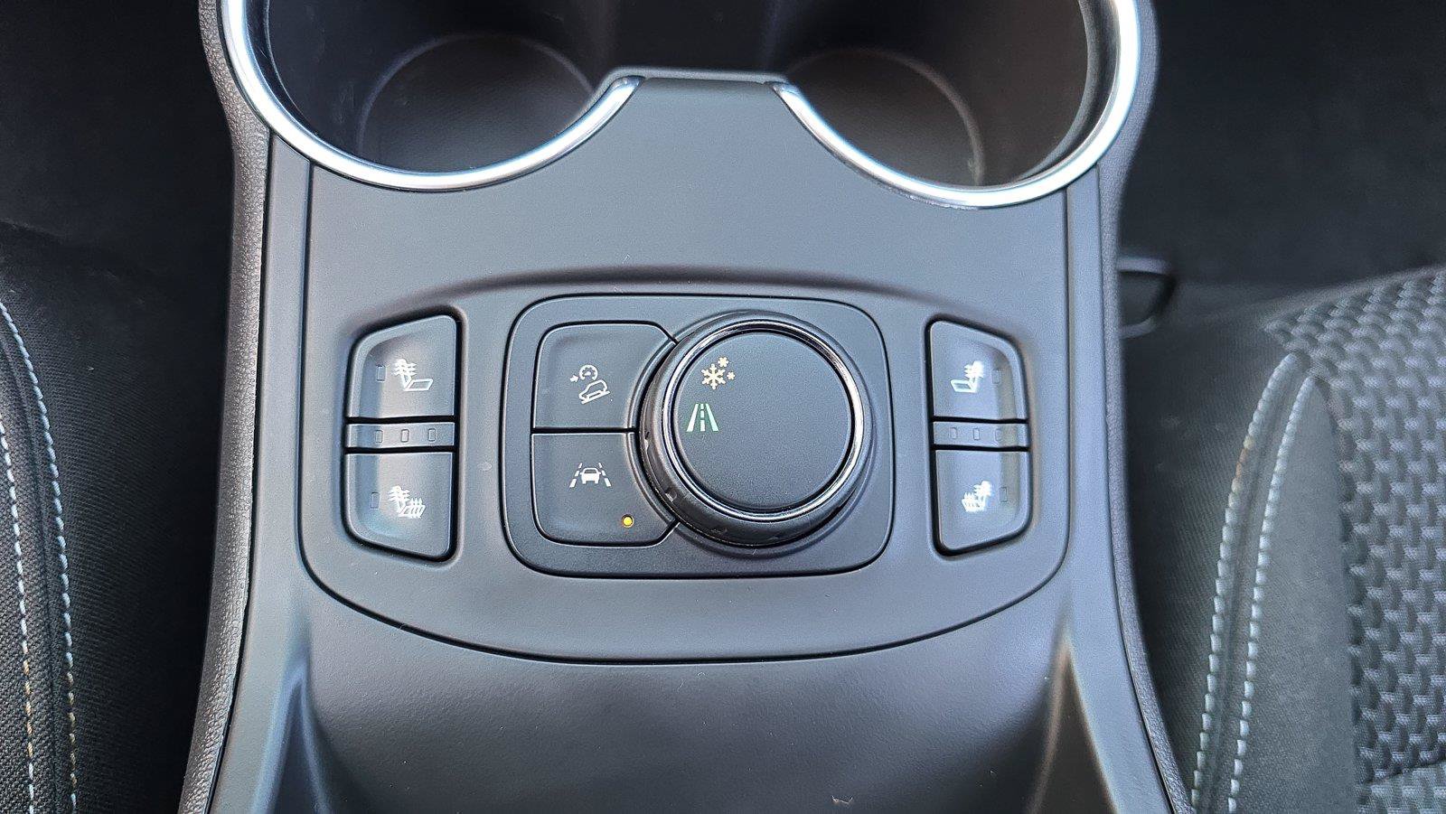 Used 2024 GMC Terrain SLE w/ Driver Convenience Package FWD image 22