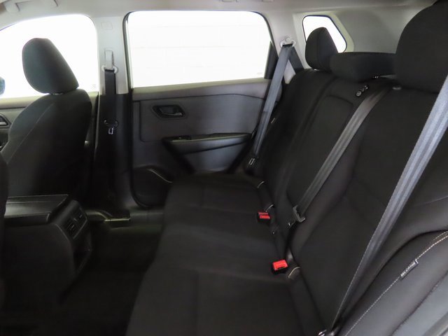 Used 2023 Nissan Rogue S image 27