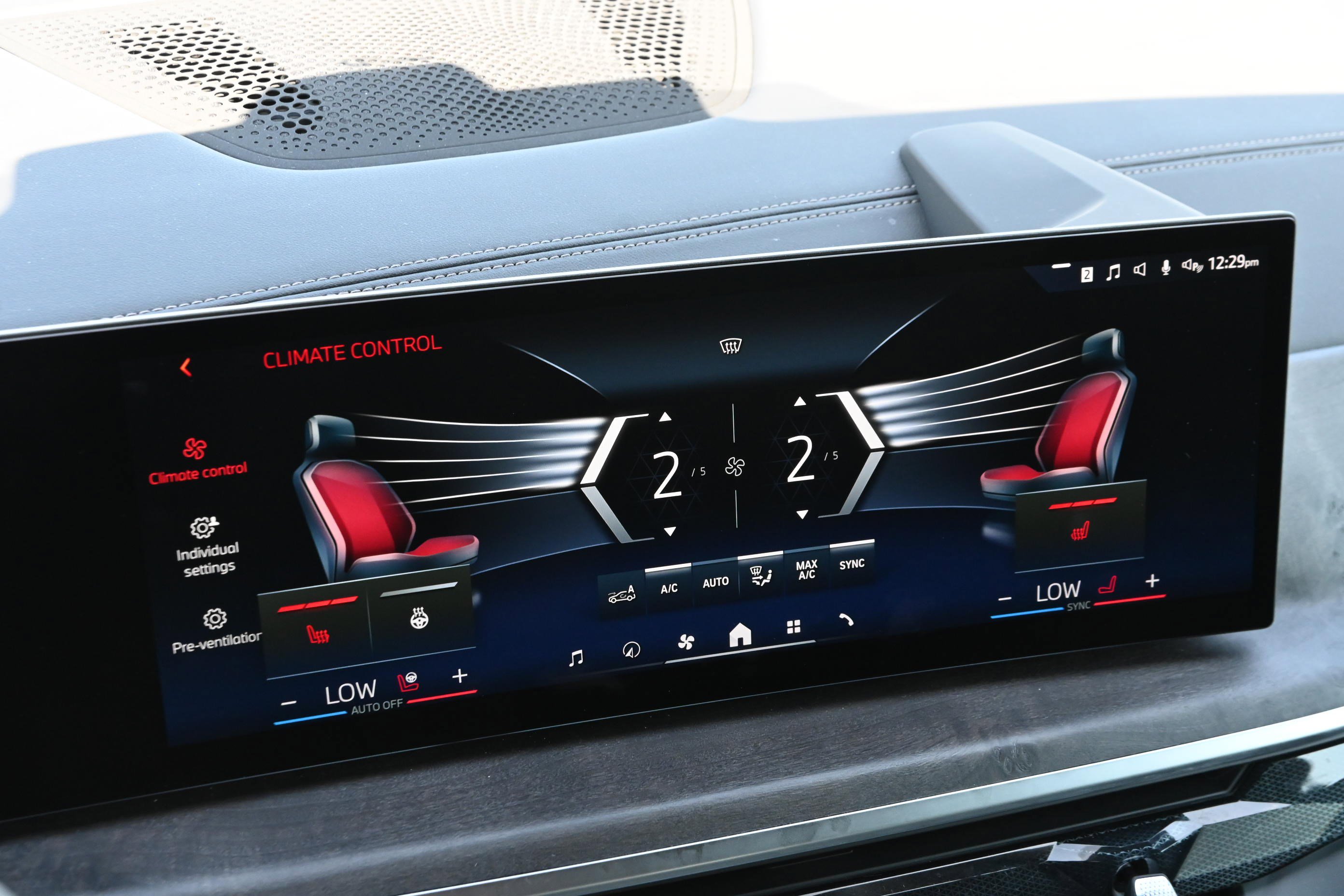 Certified 2025 BMW X5 xDrive40i w/ M Sport Package image 18