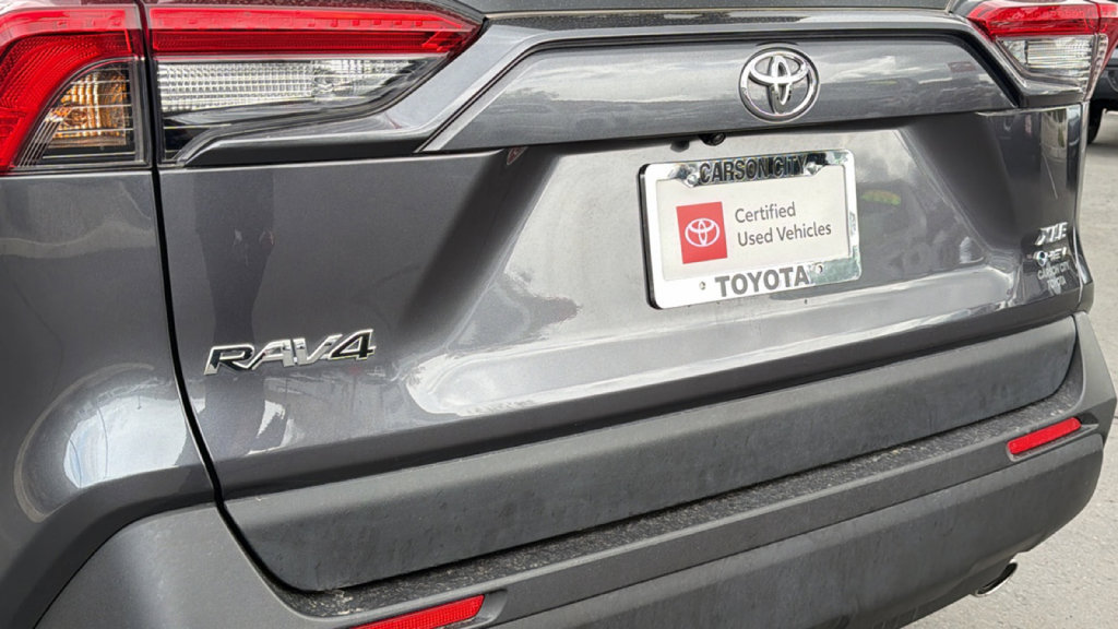 Certified 2025 Toyota RAV4 XLE image 28