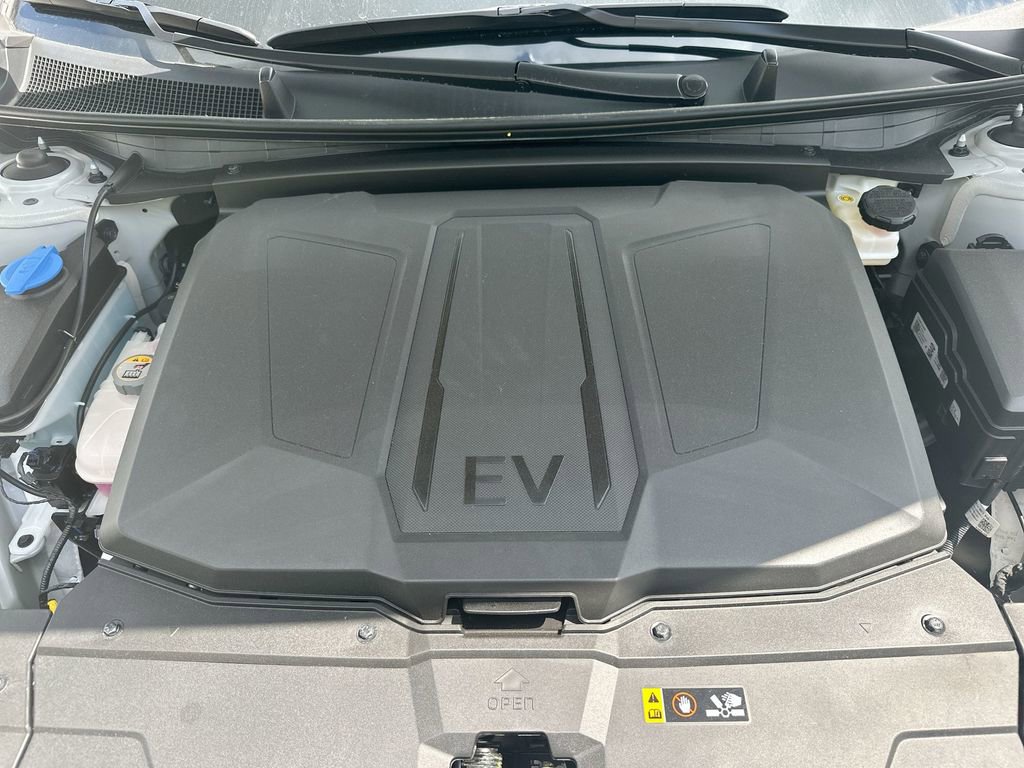 New 2025 Hyundai Ioniq 5 SE image 50
