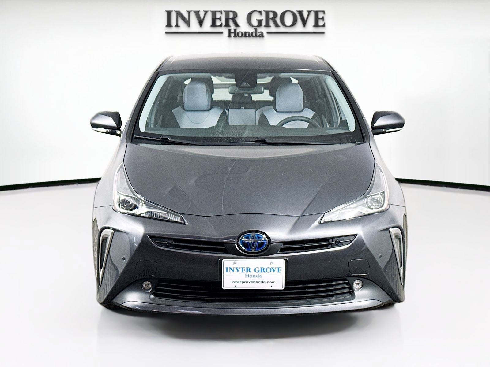 Used 2020 Toyota Prius LE AWD/4WD image 2