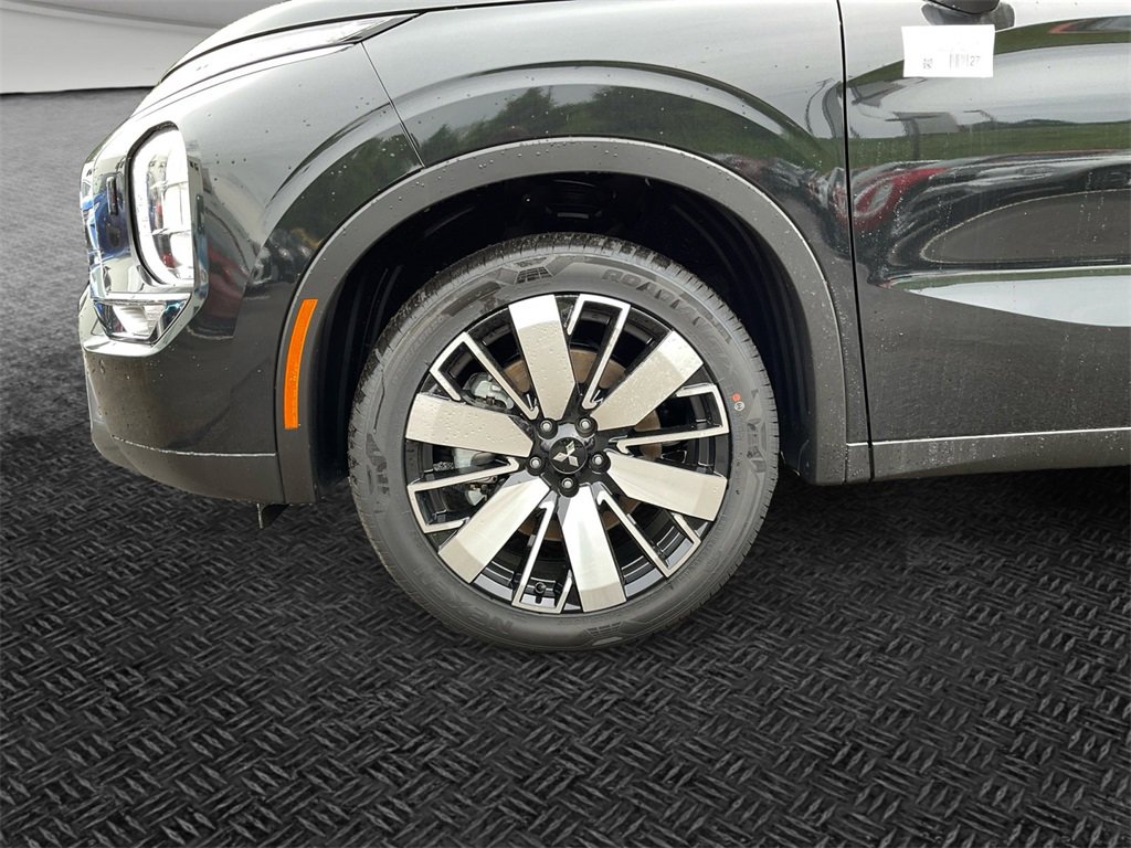 New 2025 Mitsubishi Outlander SE image 10