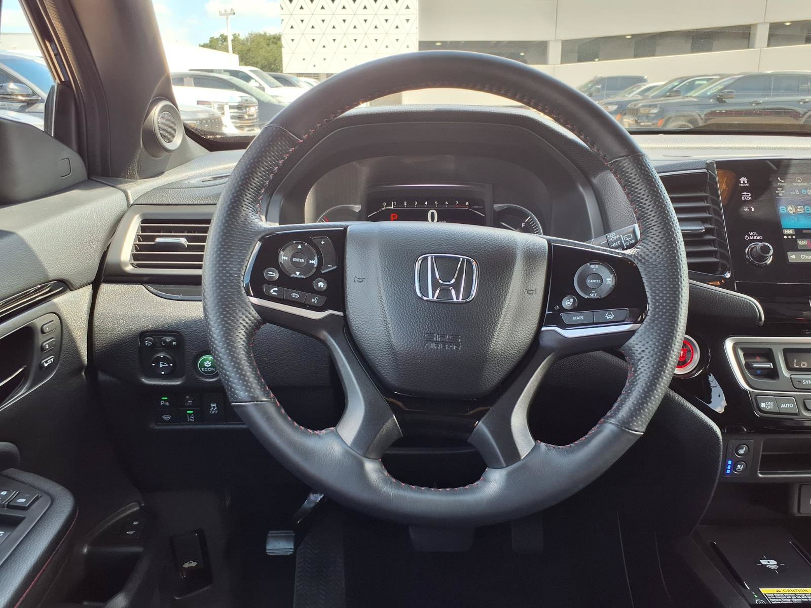 Used 2025 Honda Passport Black Edition image 17