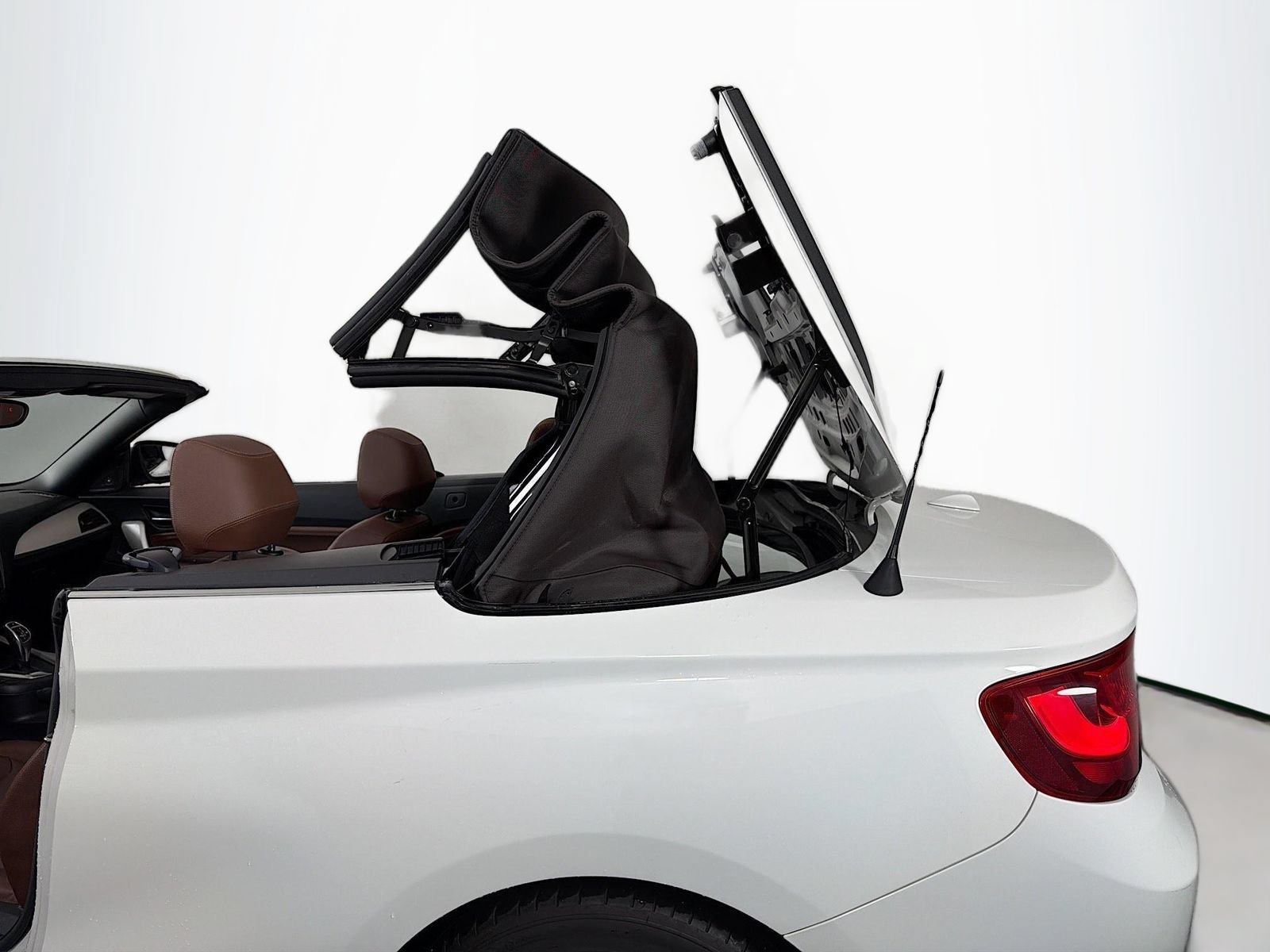 Used 2015 BMW 228i xDrive Convertible AWD/4WD image 23