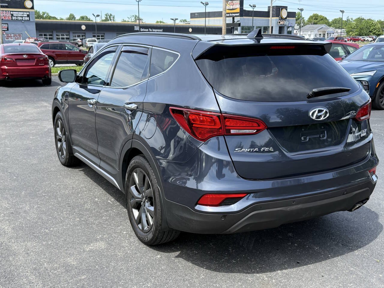 Used 2018 Hyundai Santa Fe Sport w/ Cargo Package FWD image 3