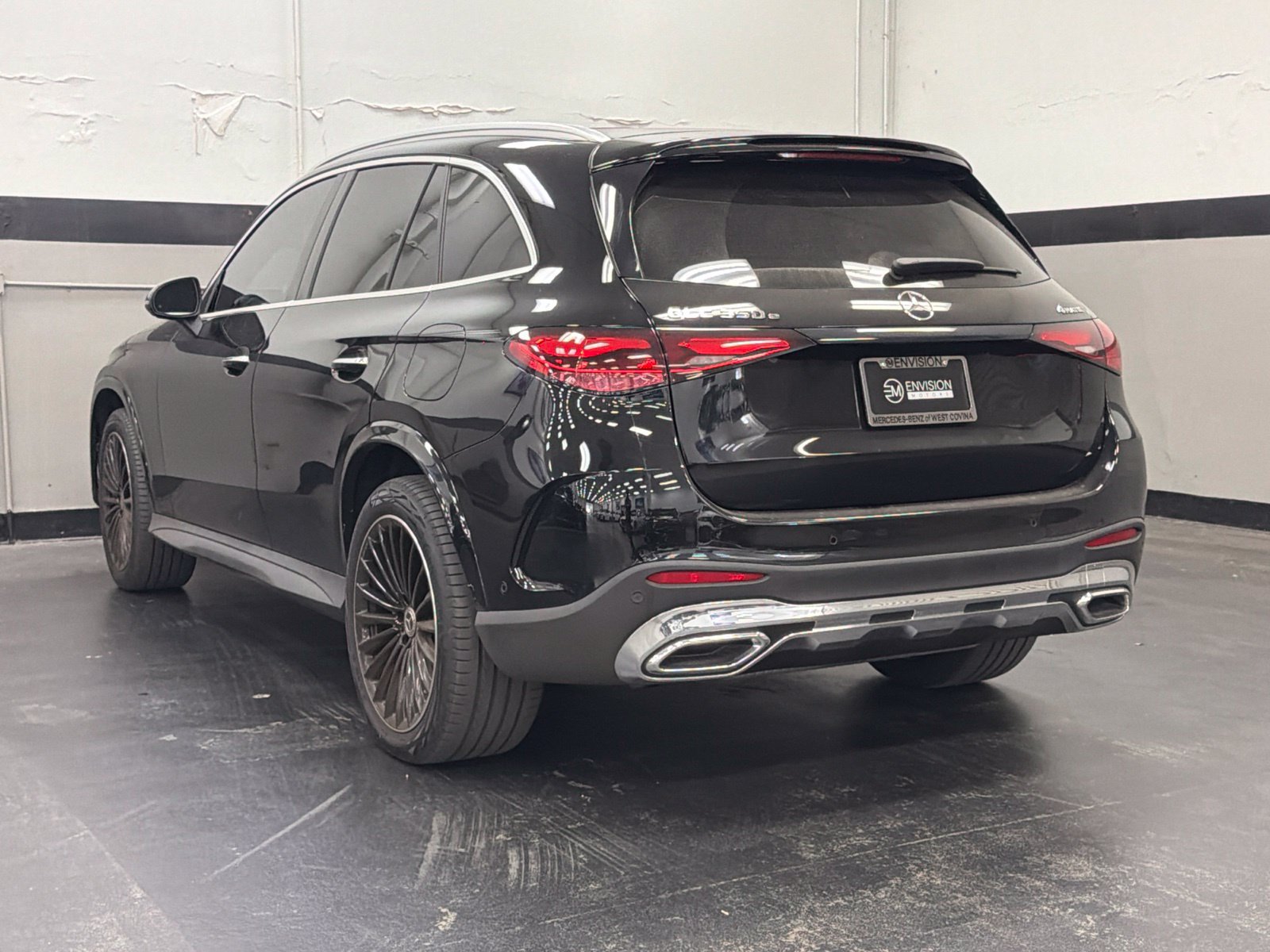 Used 2025 Mercedes-Benz GLC 350e 4MATIC image 10