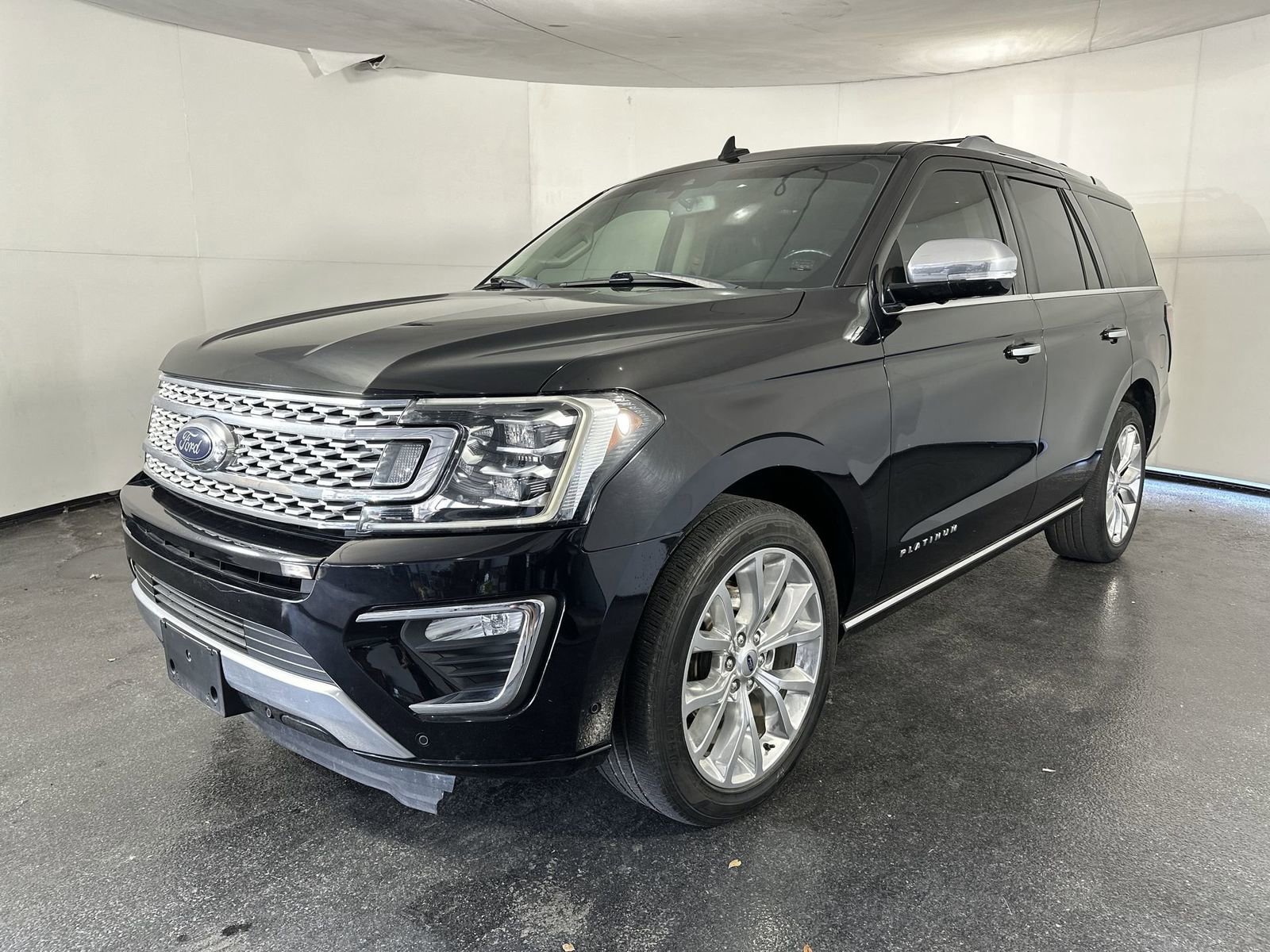 Used 2019 Ford Expedition Platinum image 4