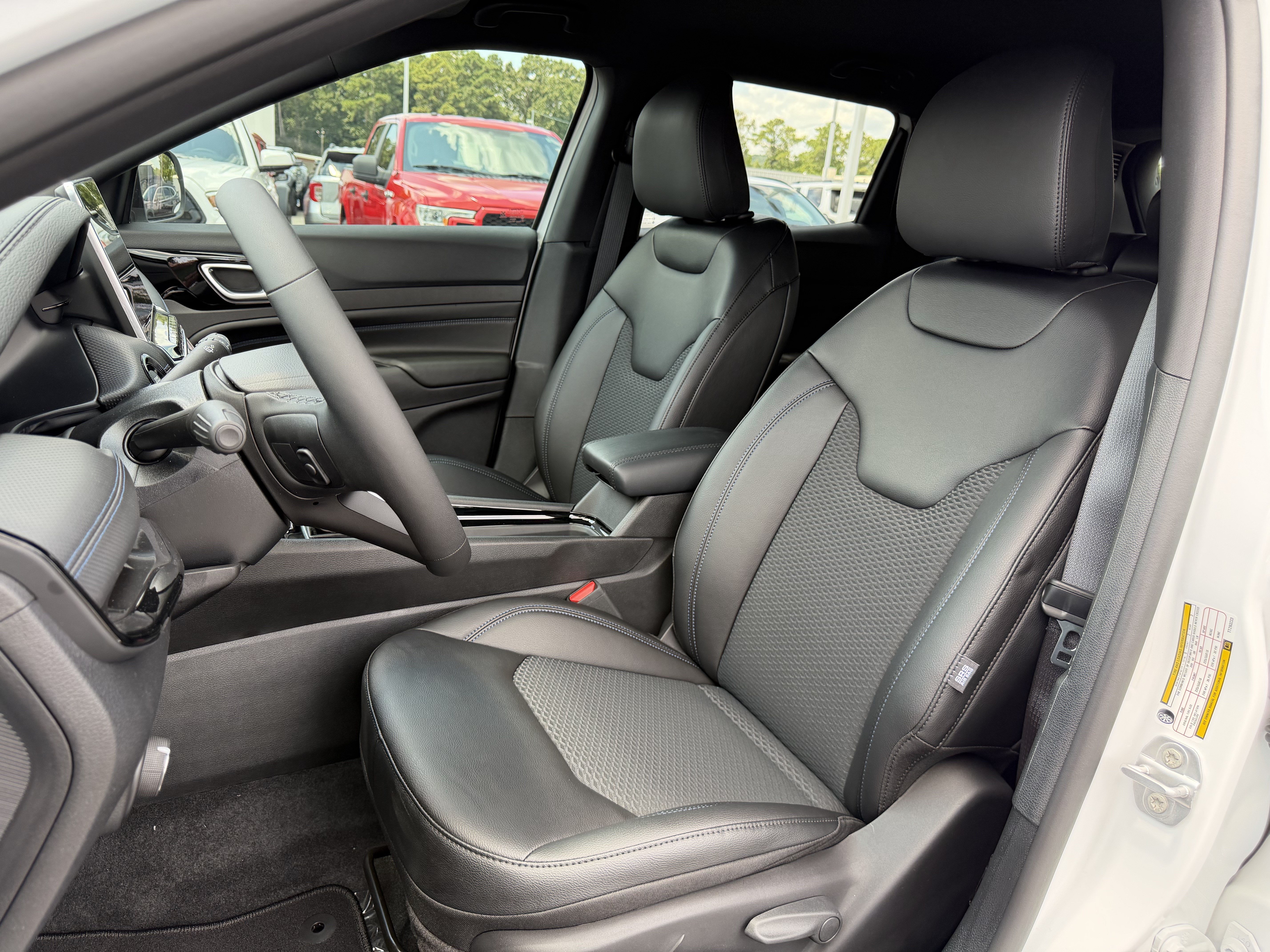 New 2026 Jeep Compass Latitude AWD/4WD image 16