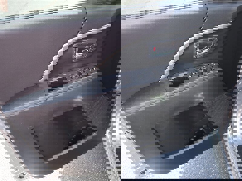 Used 2014 MAZDA MAZDA5 Grand Touring image 10