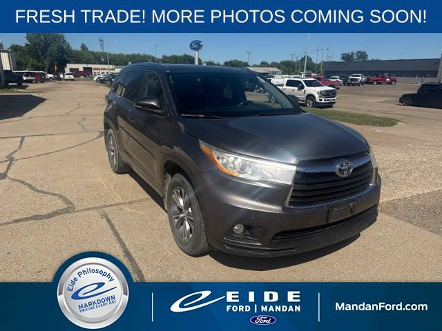 Used 2014 Toyota Highlander XLE AWD/4WD image 1