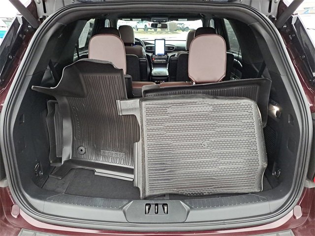 Certified 2023 Ford Explorer Platinum w/ Technology Package image 29