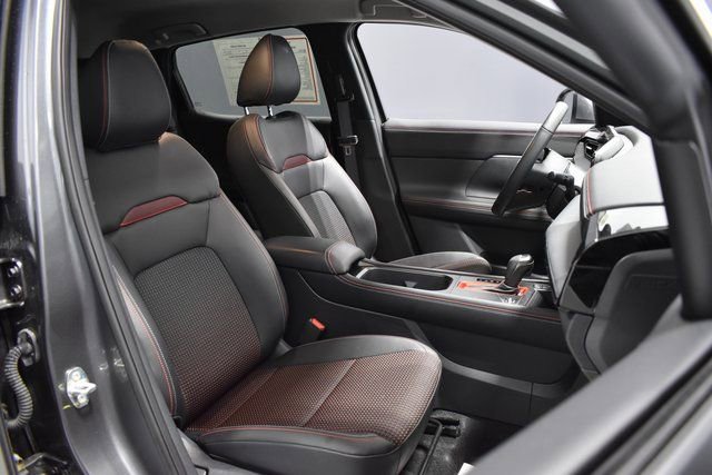 Certified 2025 Nissan Kicks SR image 14