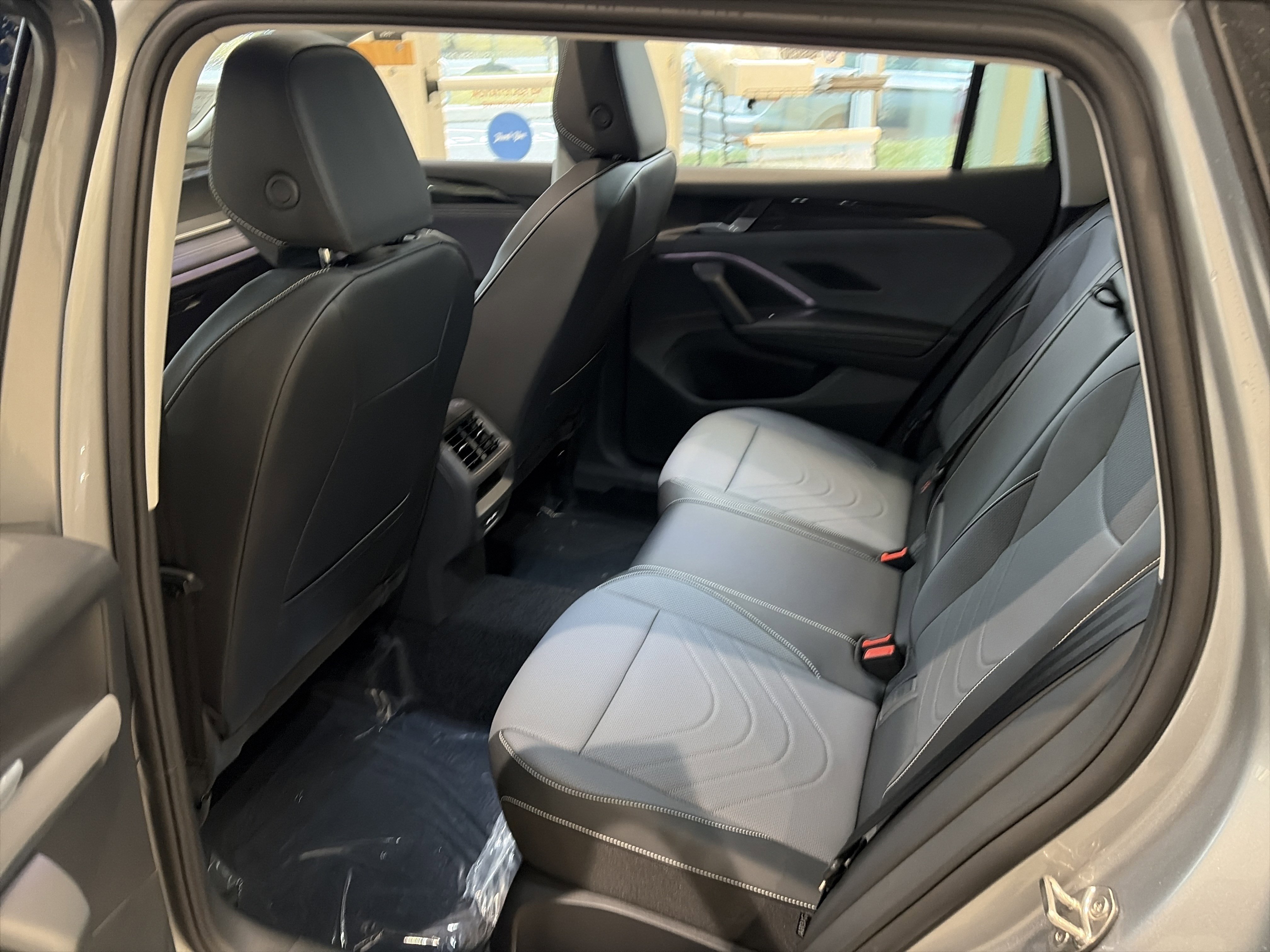 New 2026 Volkswagen Tiguan SE AWD/4WD image 19