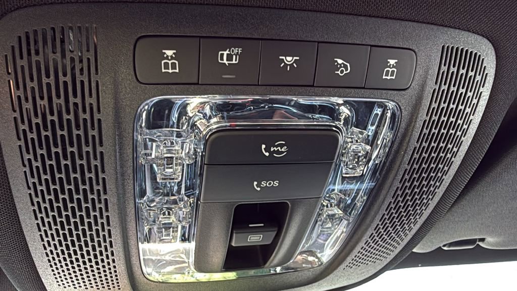 Certified 2025 Mercedes-Benz GLB 35 AMG 4MATIC image 35