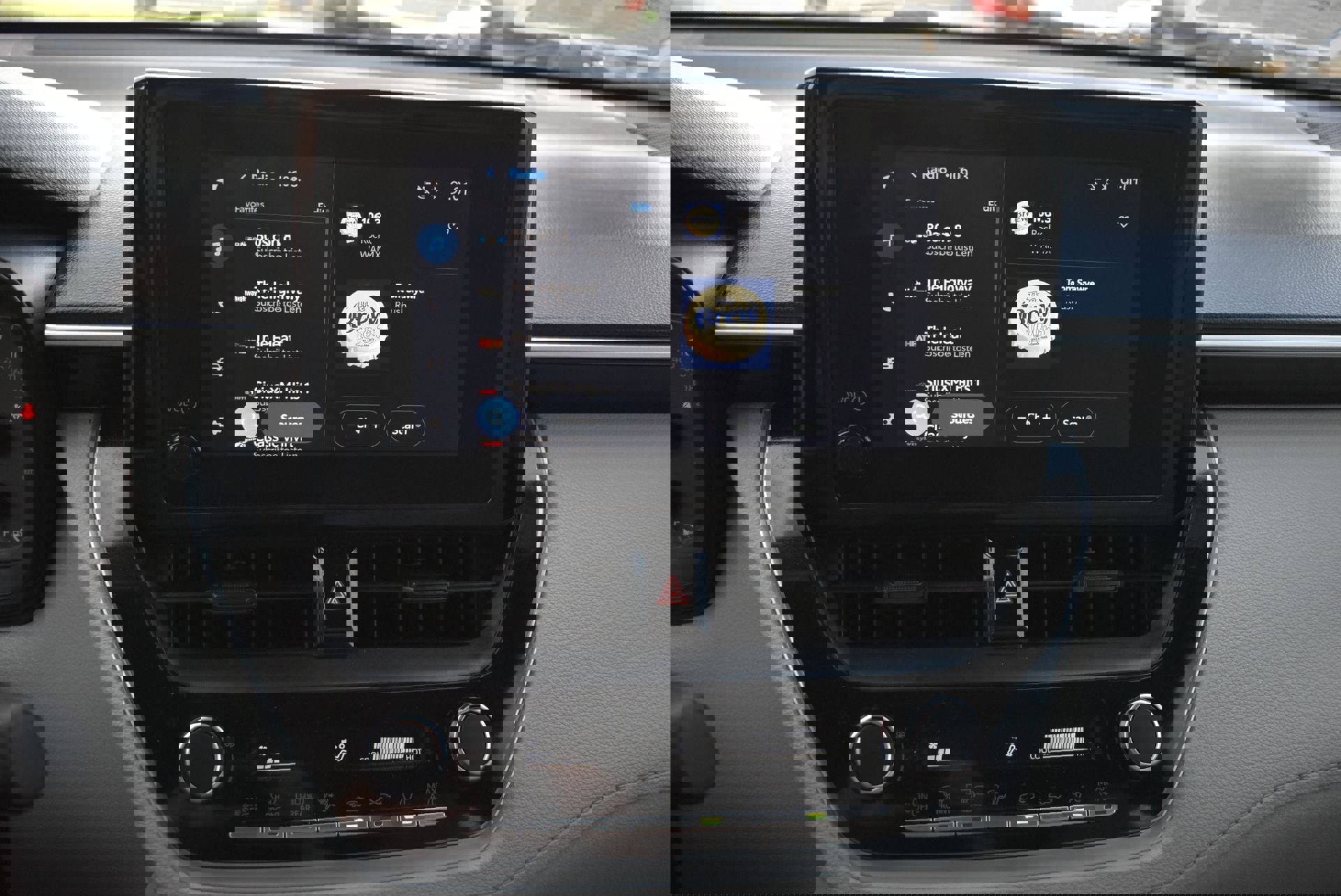 Used 2025 Toyota Corolla Cross L image 24