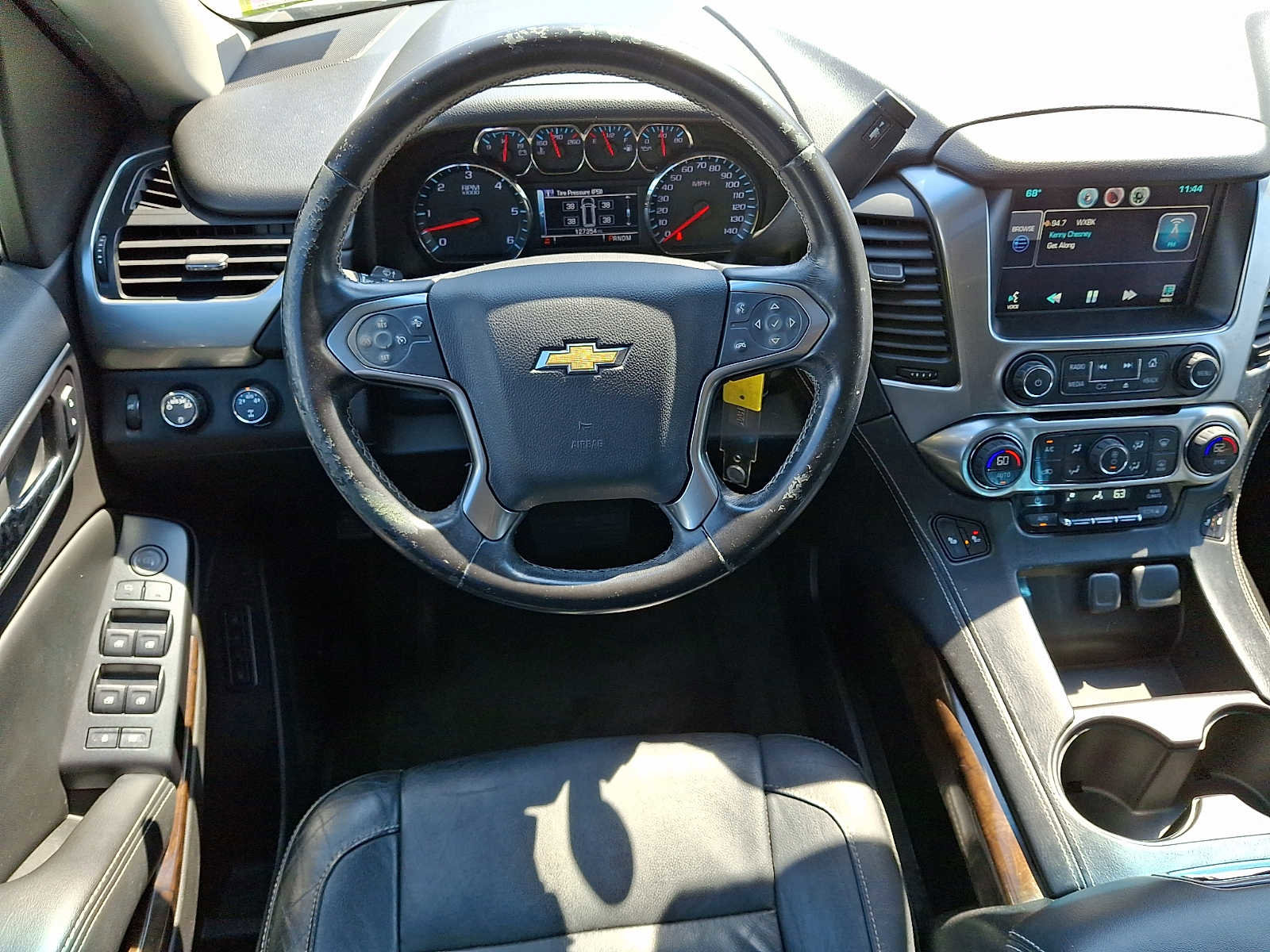 Used 2015 Chevrolet Suburban LT image 10