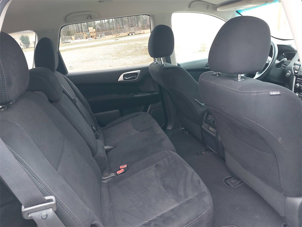 Used 2016 Nissan Pathfinder SV image 61