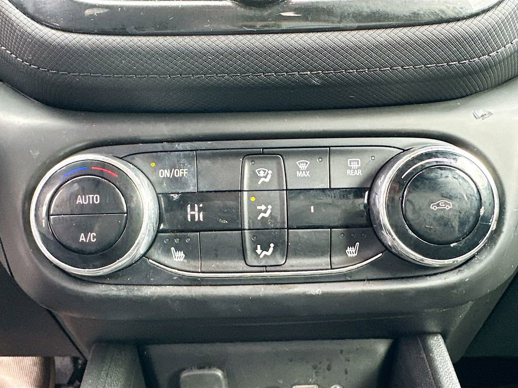 Used 2023 Chevrolet TrailBlazer LT w/ Convenience Package AWD/4WD image 16