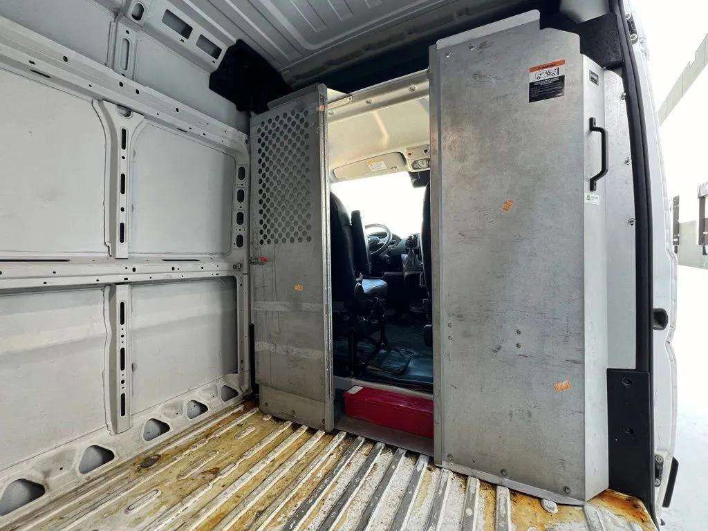 Used 2023 RAM ProMaster 2500 w/ Driver Convenience Group FWD image 32